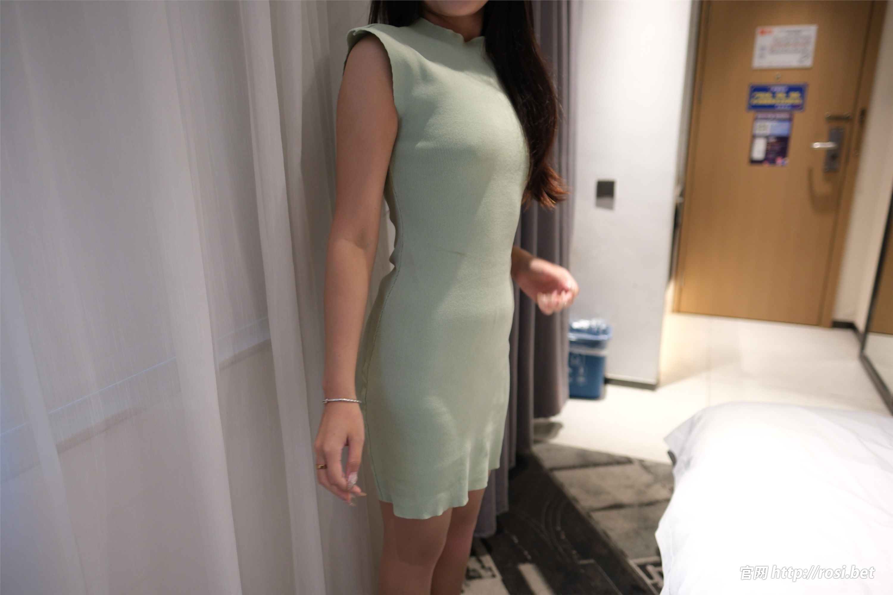 ROSI写真 2024.08.06 NO.4628